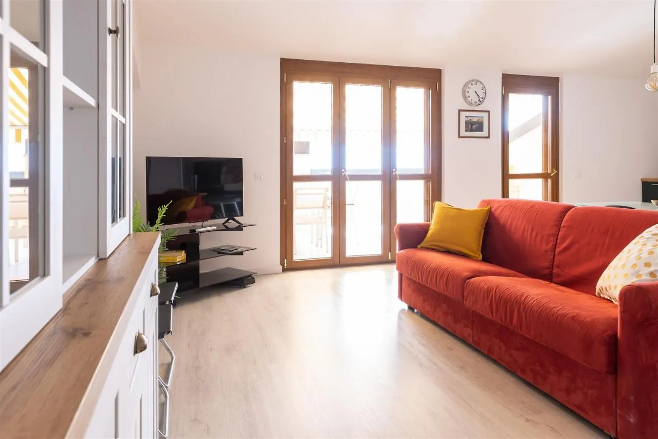 Iseolakerental - Casa Alto Sebino Riva di Solto Διαμέρισμα