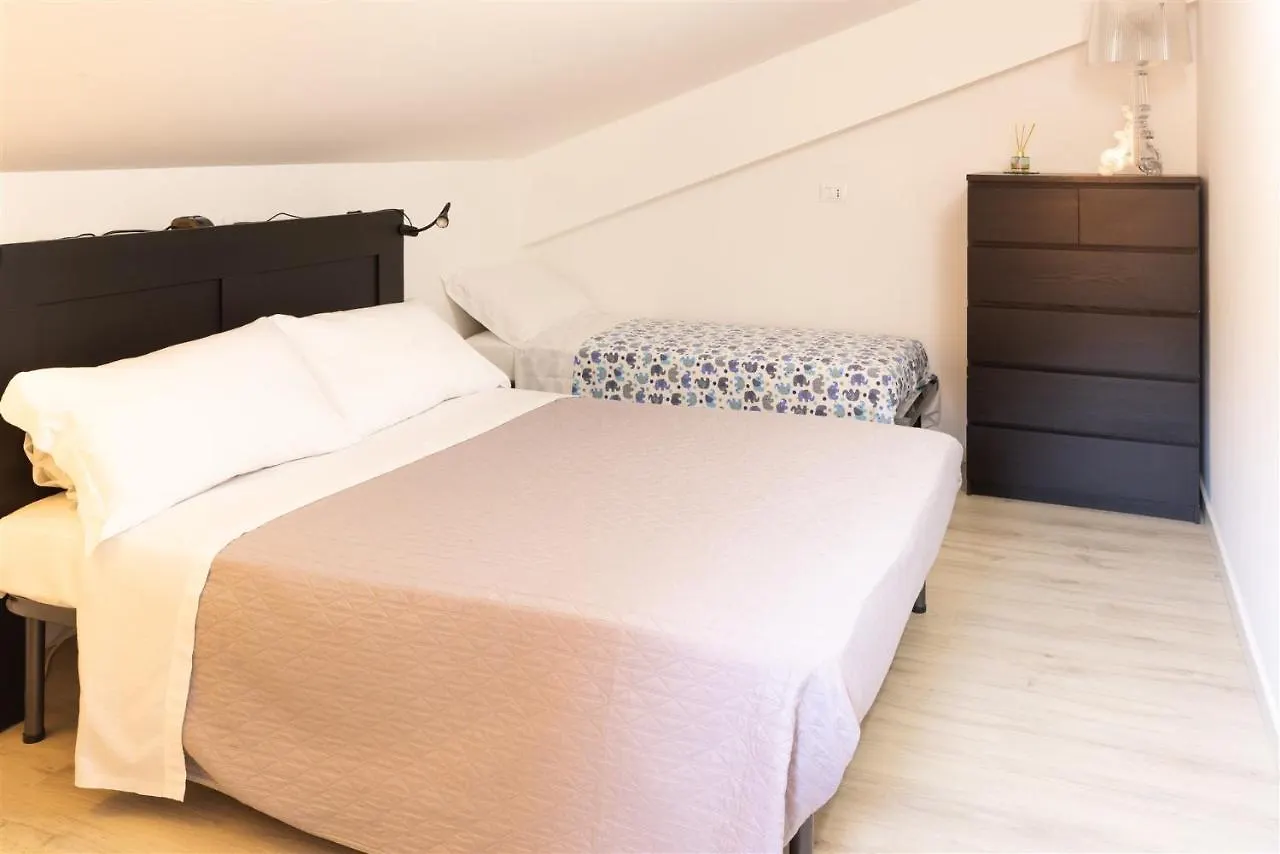 Iseolakerental - Casa Alto Sebino Riva di Solto 0*,  Ιταλία